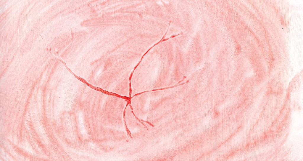 Malerei von Yara Jakobs. Auf wei&szlig;en Hintergrund wurde hellrote Farbe aufgetragen. Der wei&szlig;e Hintergrund scheint an einigen Stellen noch durch. In der Mitte sind Risse in kr&auml;ftigerem Rot aufgemalt.